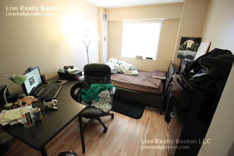 15 North Beacon St, Allston