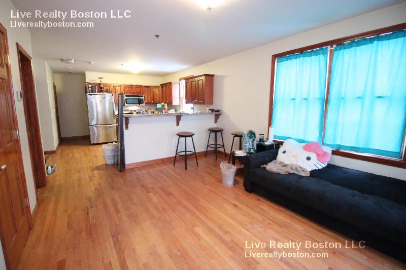 102 Allston St, Allston