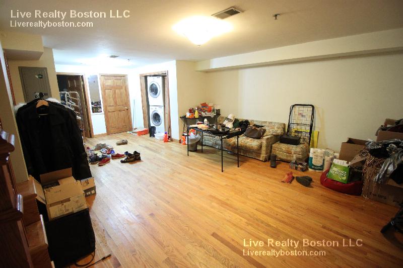 102 Allston St, Allston