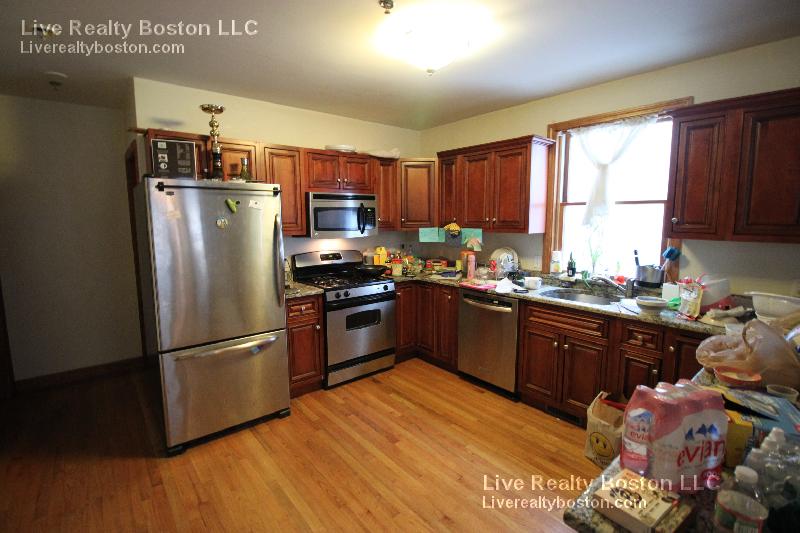 102 Allston St, Allston