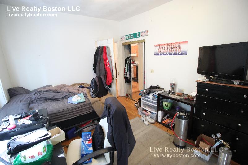 17 Cummings Rd, Brighton