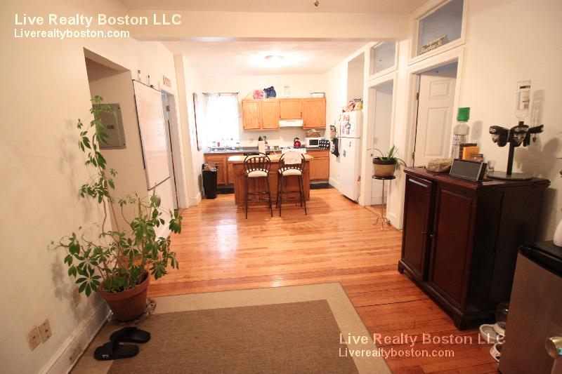 17 Cummings Rd, Brighton