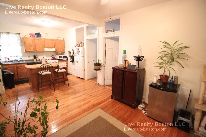 17 Cummings Rd, Brighton