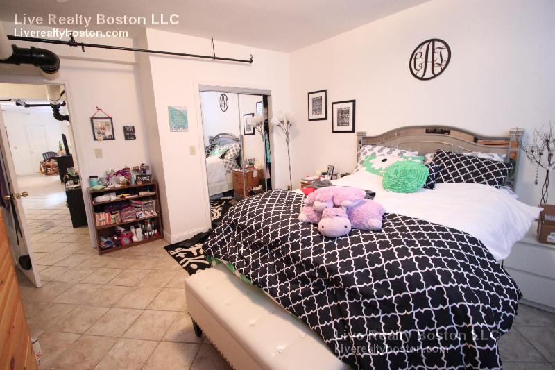 1258 Commonwealth Ave, Allston