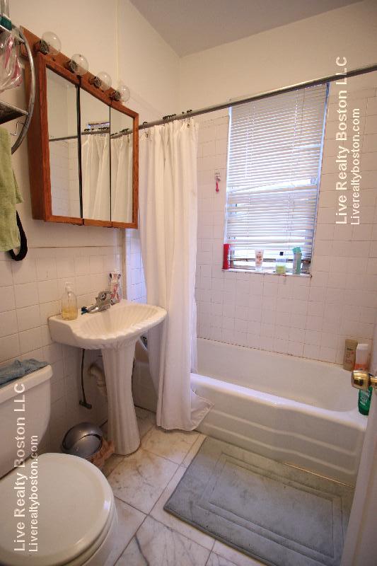 11 Scottfield Rd, Allston