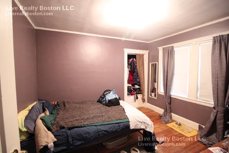 97 Oakland St, Brighton