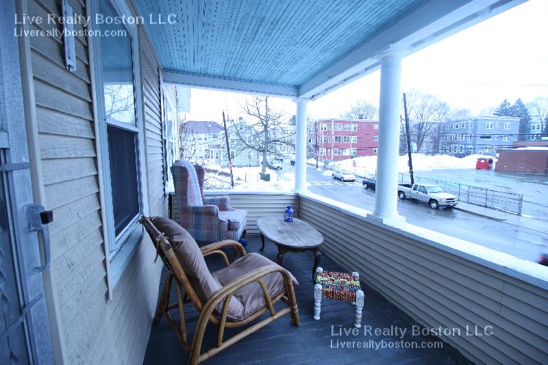 97 Oakland St, Brighton