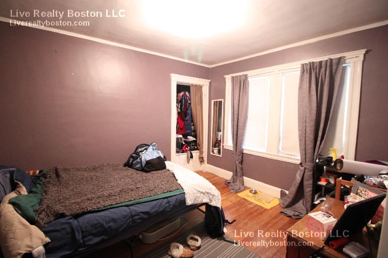 97 Oakland St, Brighton