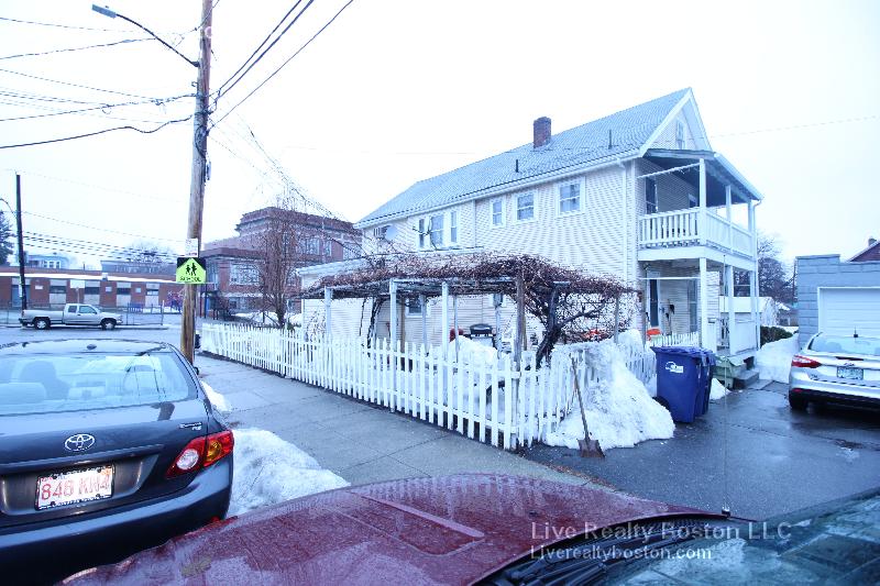 97 Oakland St, Brighton