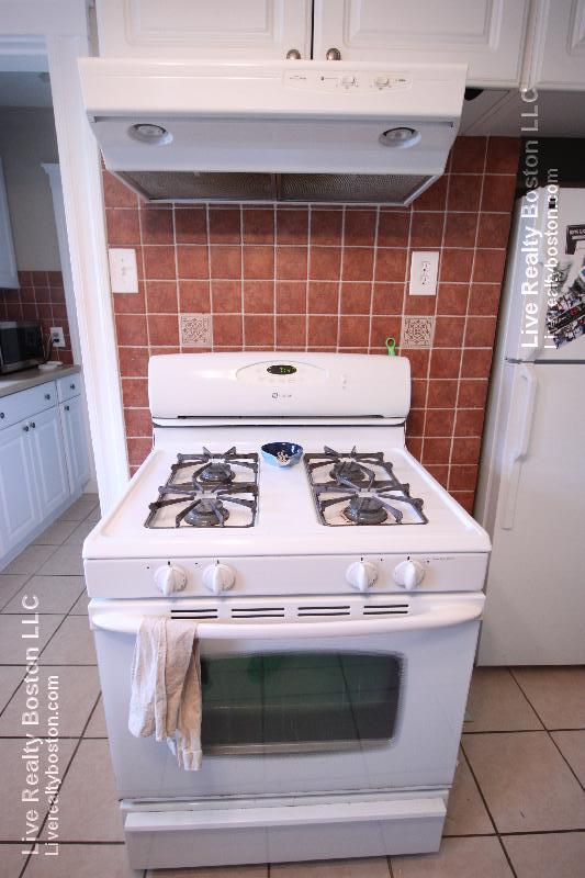 97 Oakland St, Brighton