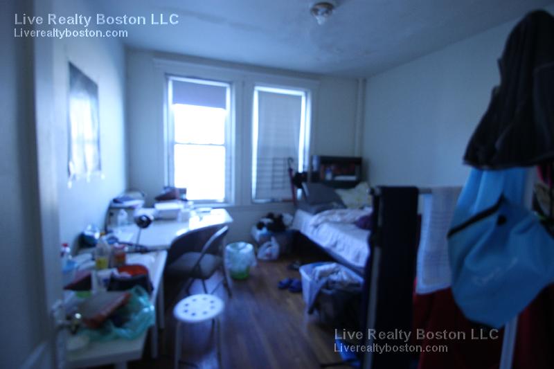 1350 Commonwealth Ave, Allston