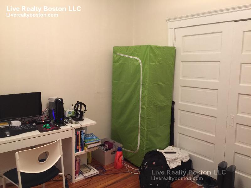 11 Mount Hood Rd, Brighton