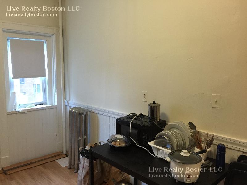 11 Mount Hood Rd, Brighton