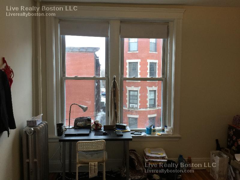 11 Mount Hood Rd, Brighton