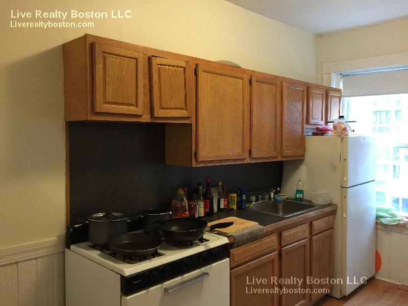 11 Mount Hood Rd, Brighton