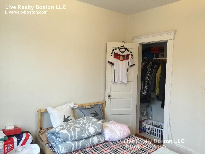 11 Mount Hood Rd, Brighton