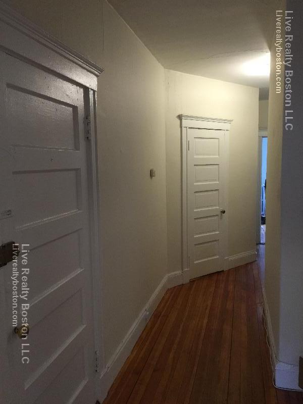 11 Mount Hood Rd, Brighton