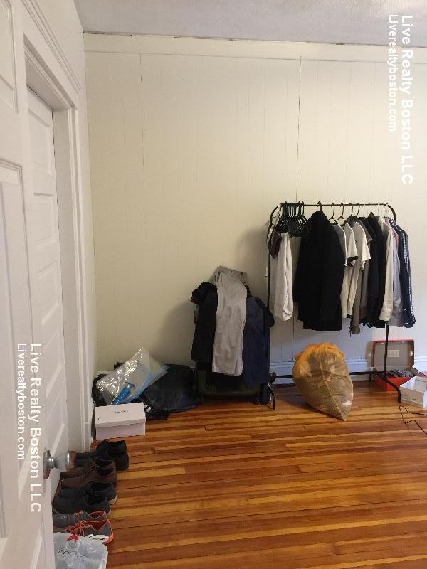 11 Mount Hood Rd, Brighton