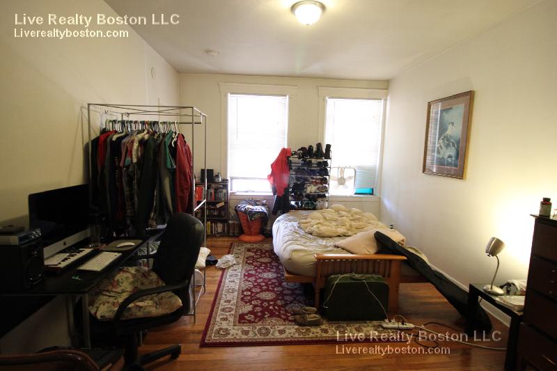 153 Brighton Ave, Allston