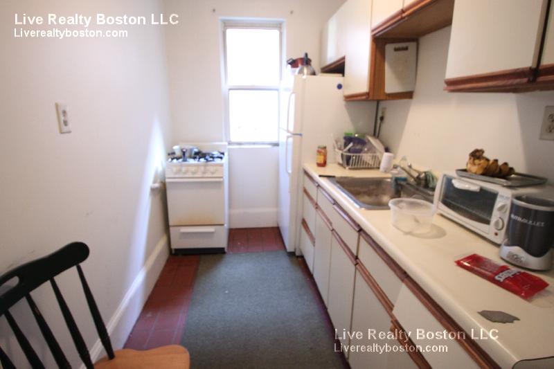 11 Scottfield Rd, Allston