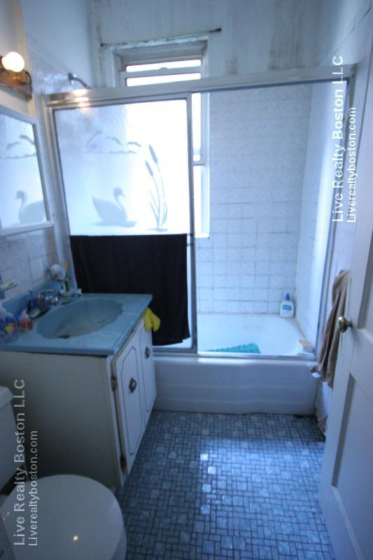 11 Scottfield Rd, Allston