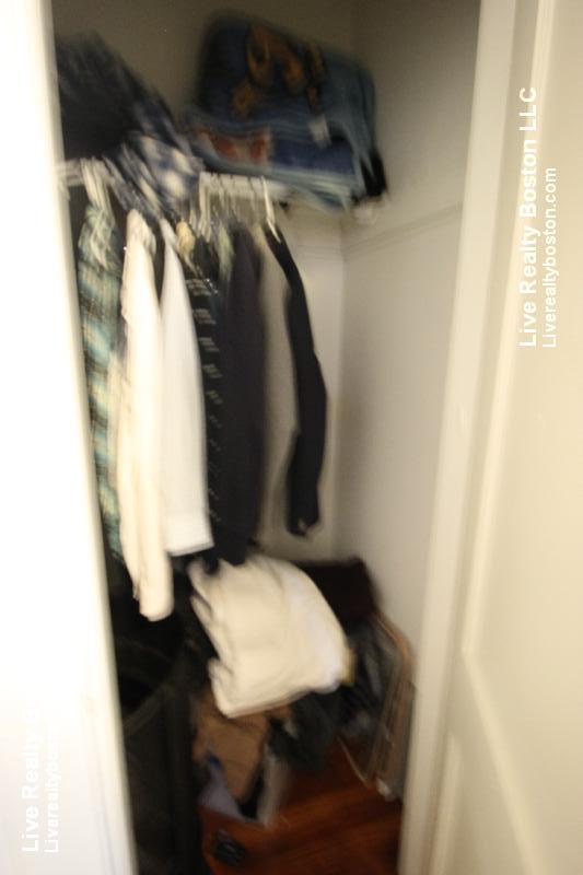 11 Scottfield Rd, Allston