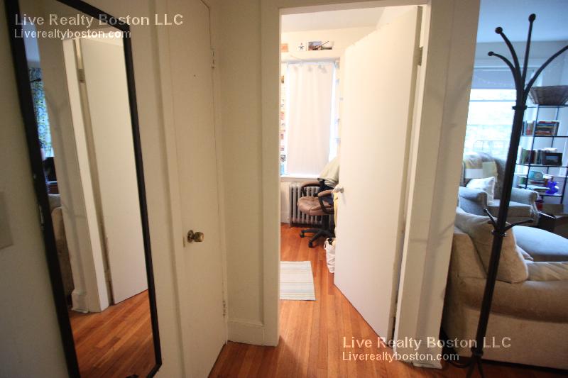 33 Lancaster Ter, Coolidge Corner