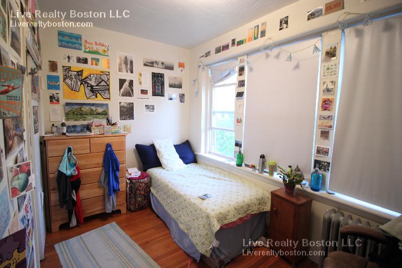 33 Lancaster Ter, Coolidge Corner