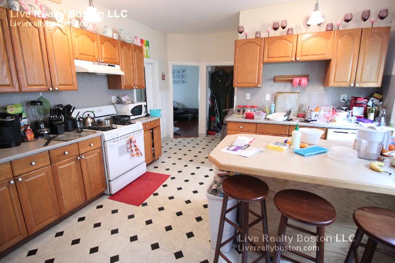 36 Brackett St, Brighton