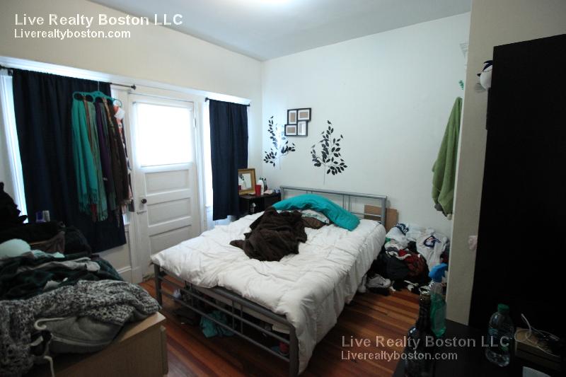 36 Brackett St, Brighton