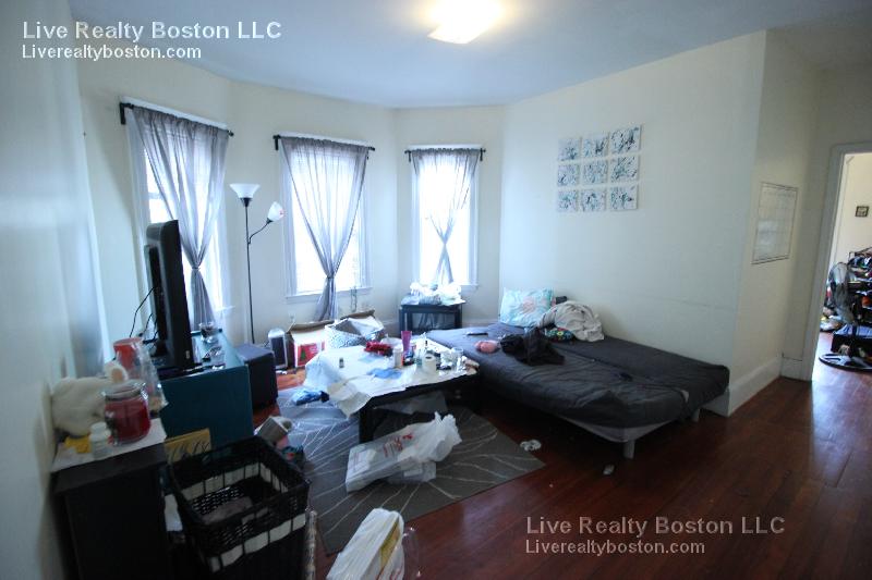 36 Brackett St, Brighton