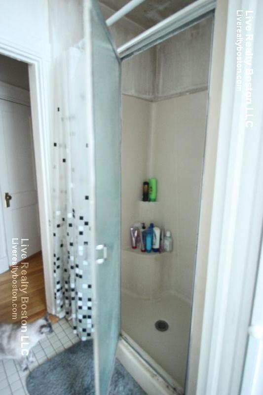 1426 Commonwealth Ave, Brighton