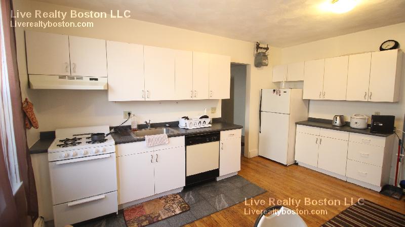 15 Scottfield Rd, Allston