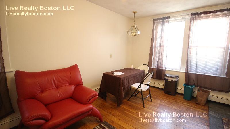 15 Scottfield Rd, Allston