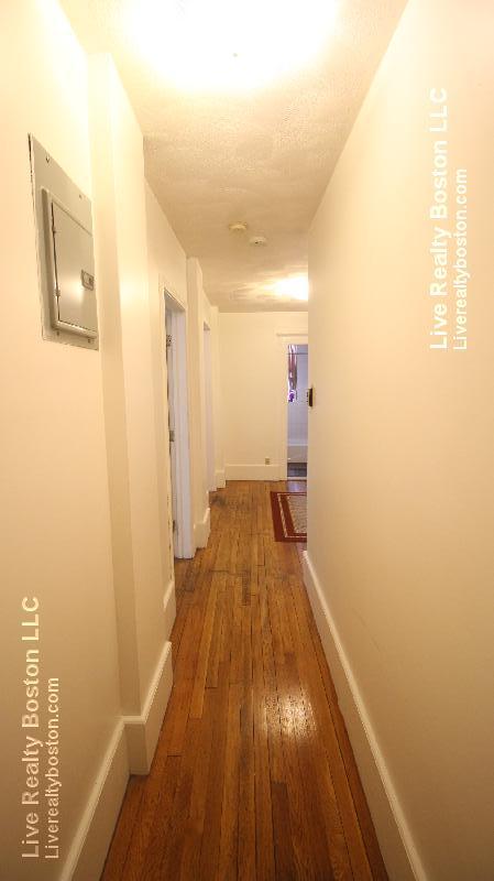 15 Scottfield Rd, Allston