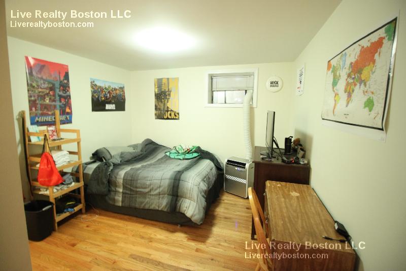 1426 Commonwealth Ave, Brighton