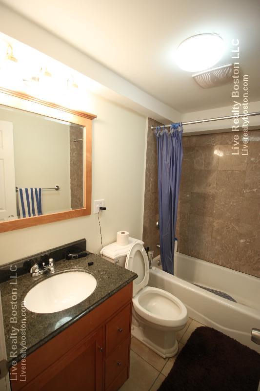 1426 Commonwealth Ave, Brighton