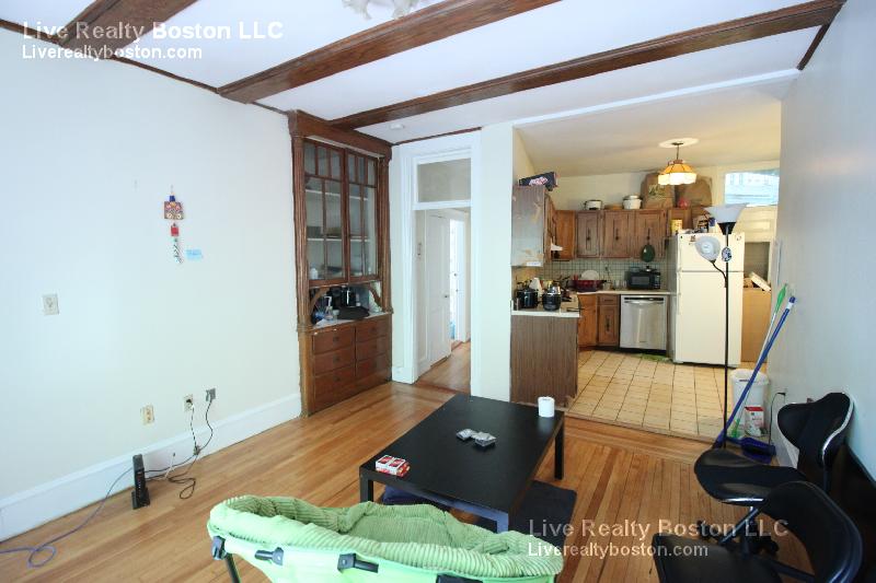 47 Gordon St, Allston