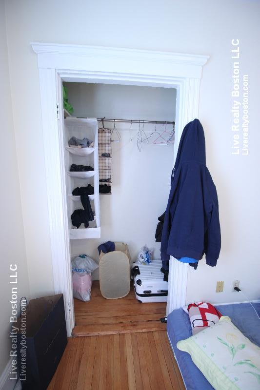 47 Gordon St, Allston