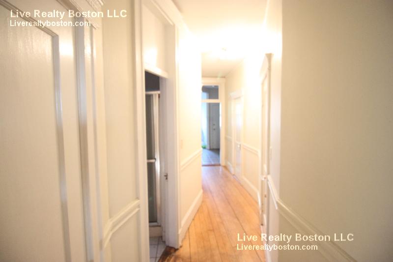 1426 Commonwealth Ave, Brighton