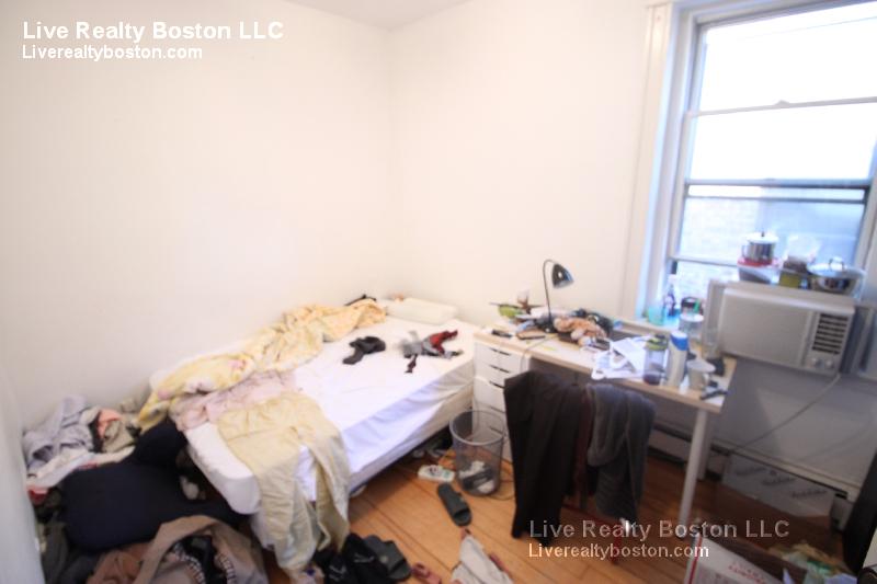 1426 Commonwealth Ave, Brighton