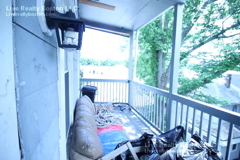 346 Faneuil St, Brighton