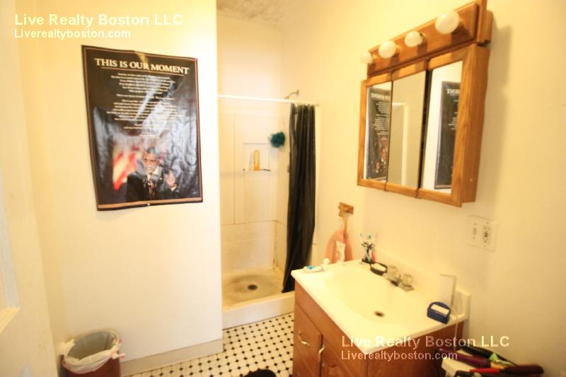 346 Faneuil St, Brighton