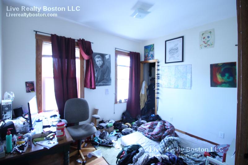 346 Faneuil St, Brighton