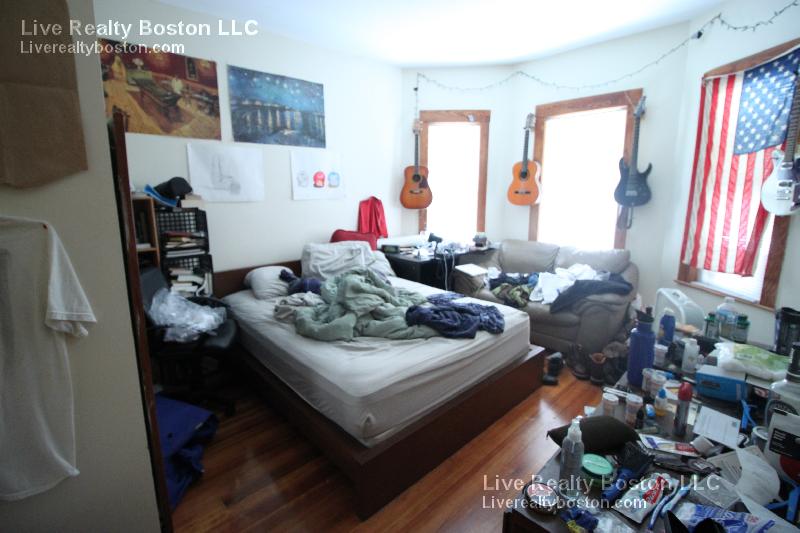 346 Faneuil St, Brighton