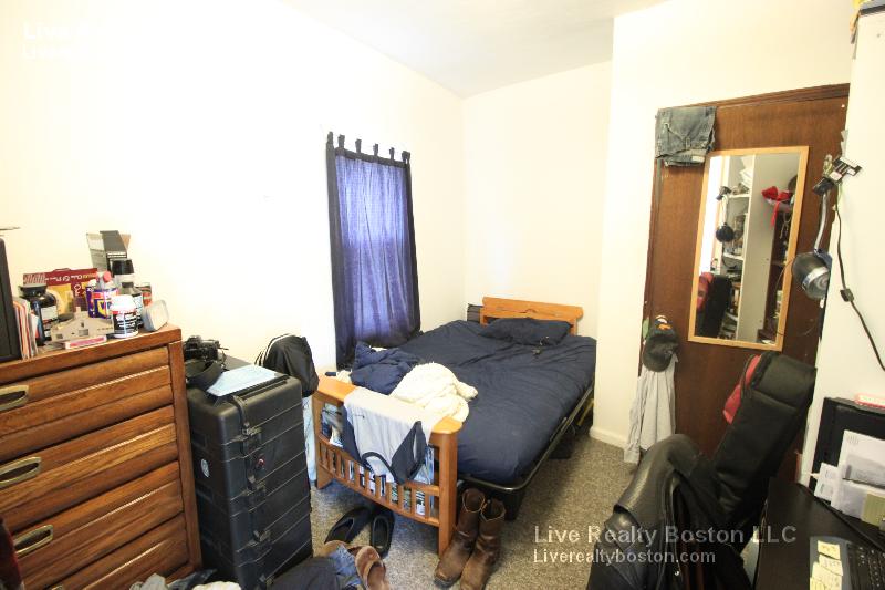 8 Shepard St, Brighton