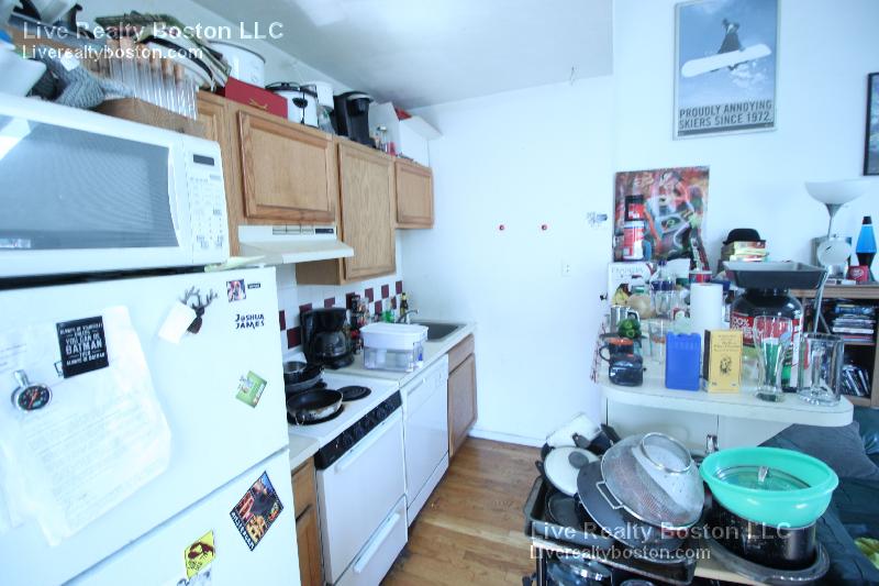 8 Shepard St, Brighton