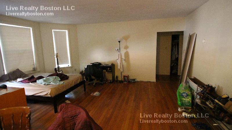 310 Tappan St, Brookline