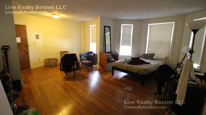 310 Tappan St, Brookline