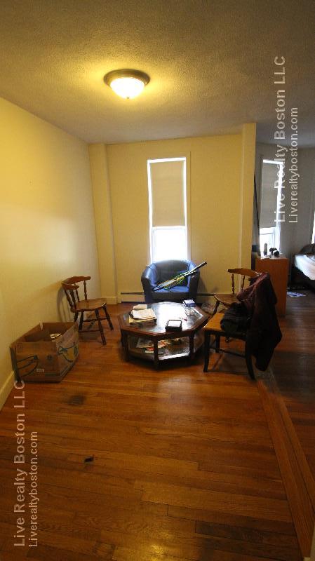 310 Tappan St, Brookline